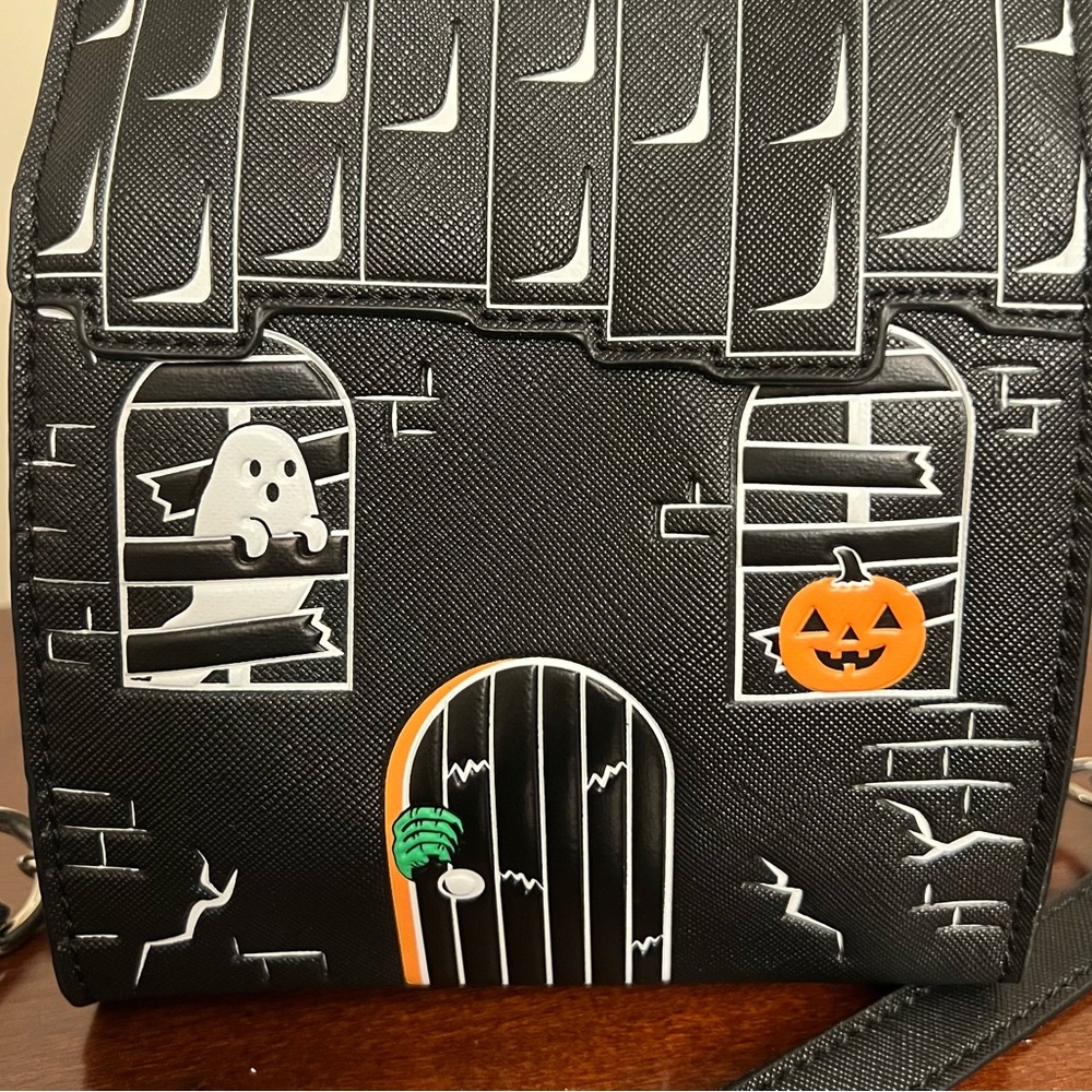 Mad Engine haunted house Halloween purse - Picture 3 of 9